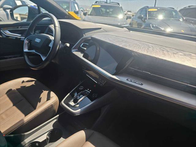 Used 2023 Audi Q4 e-tron Prestige AWD/4WD image 11