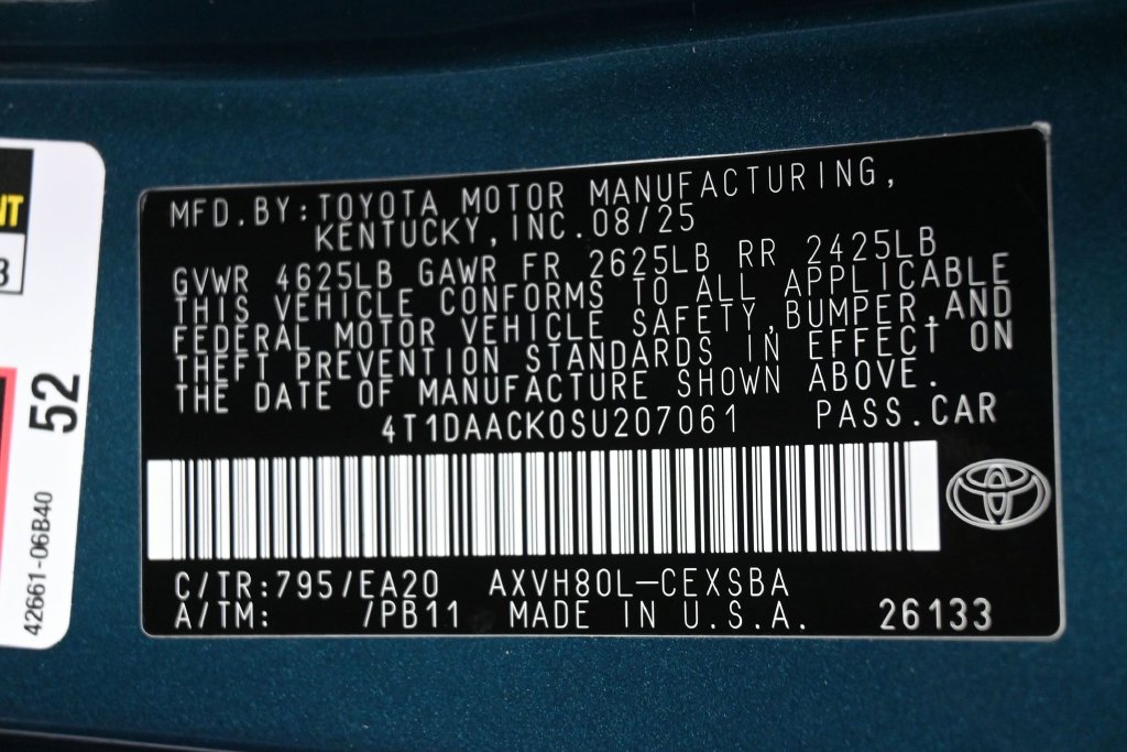 Used 2025 Toyota Camry SE w/ Convenience Package FWD image 7