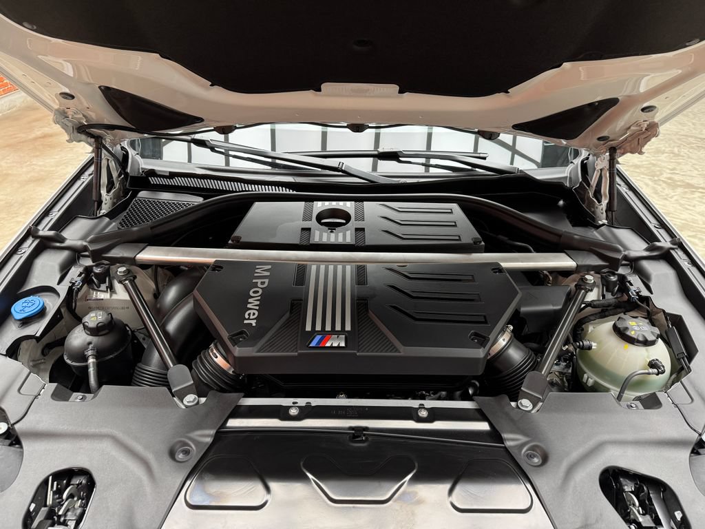 Certified 2025 BMW X4 M w/ Executive Package AWD/4WD image 26
