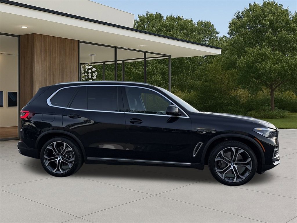 Certified 2022 BMW X5 xDrive45e w/ Climate Comfort Package image 6