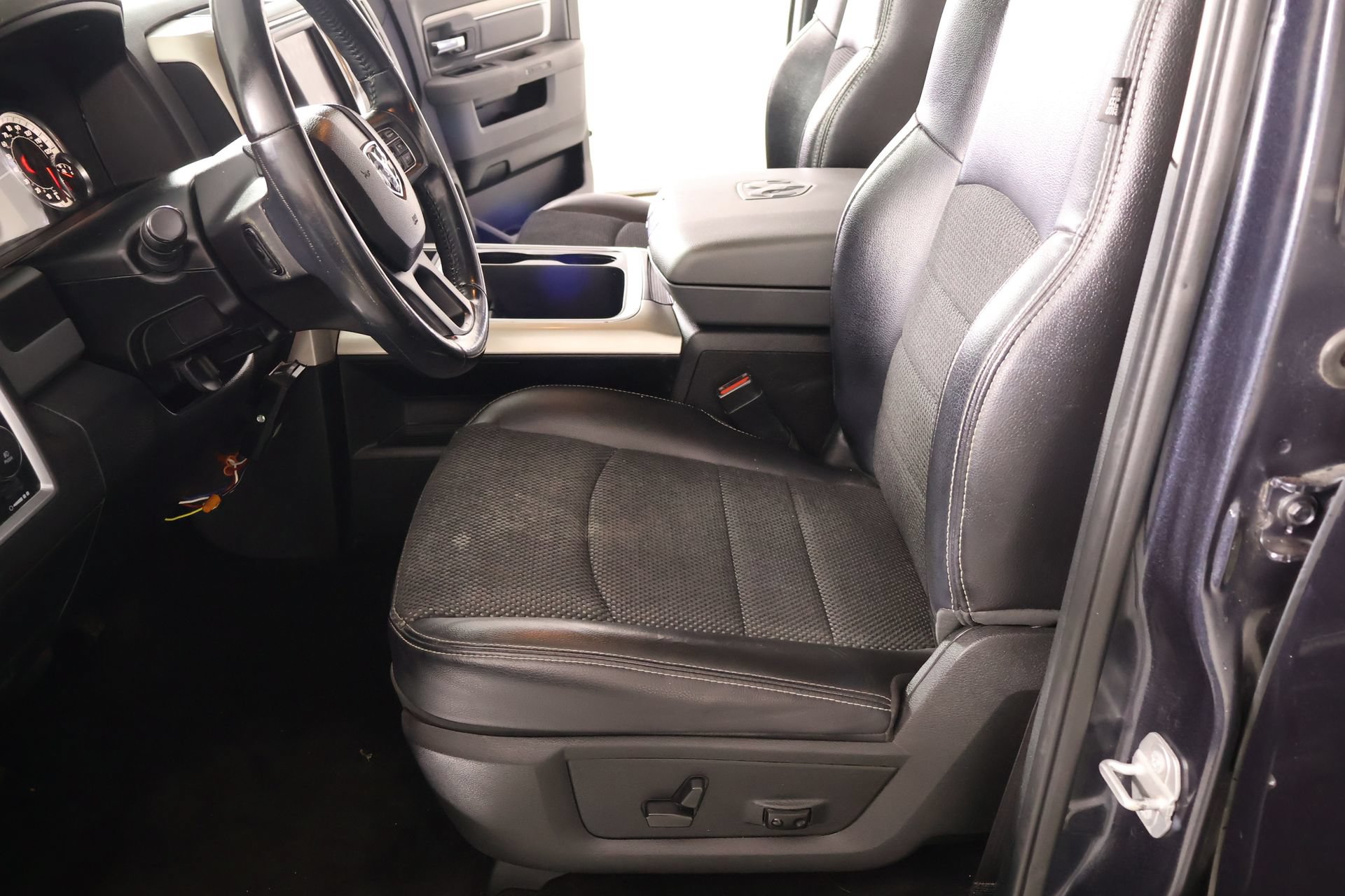 Used 2018 RAM 1500 Lone Star RWD image 9