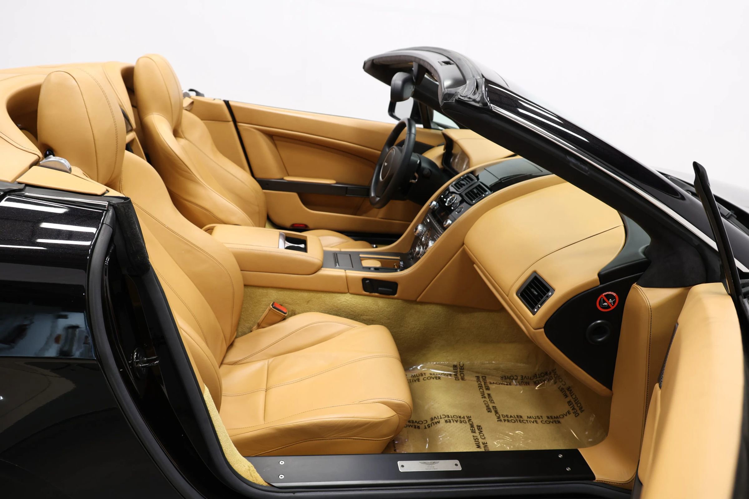 Used 2012 Aston Martin V8 Vantage Roadster image 65