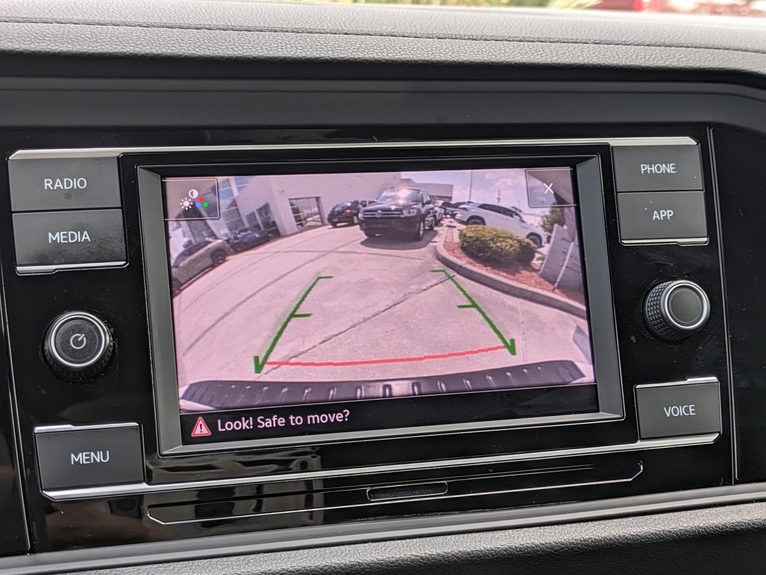 Certified 2024 Volkswagen Jetta Sport FWD image 25