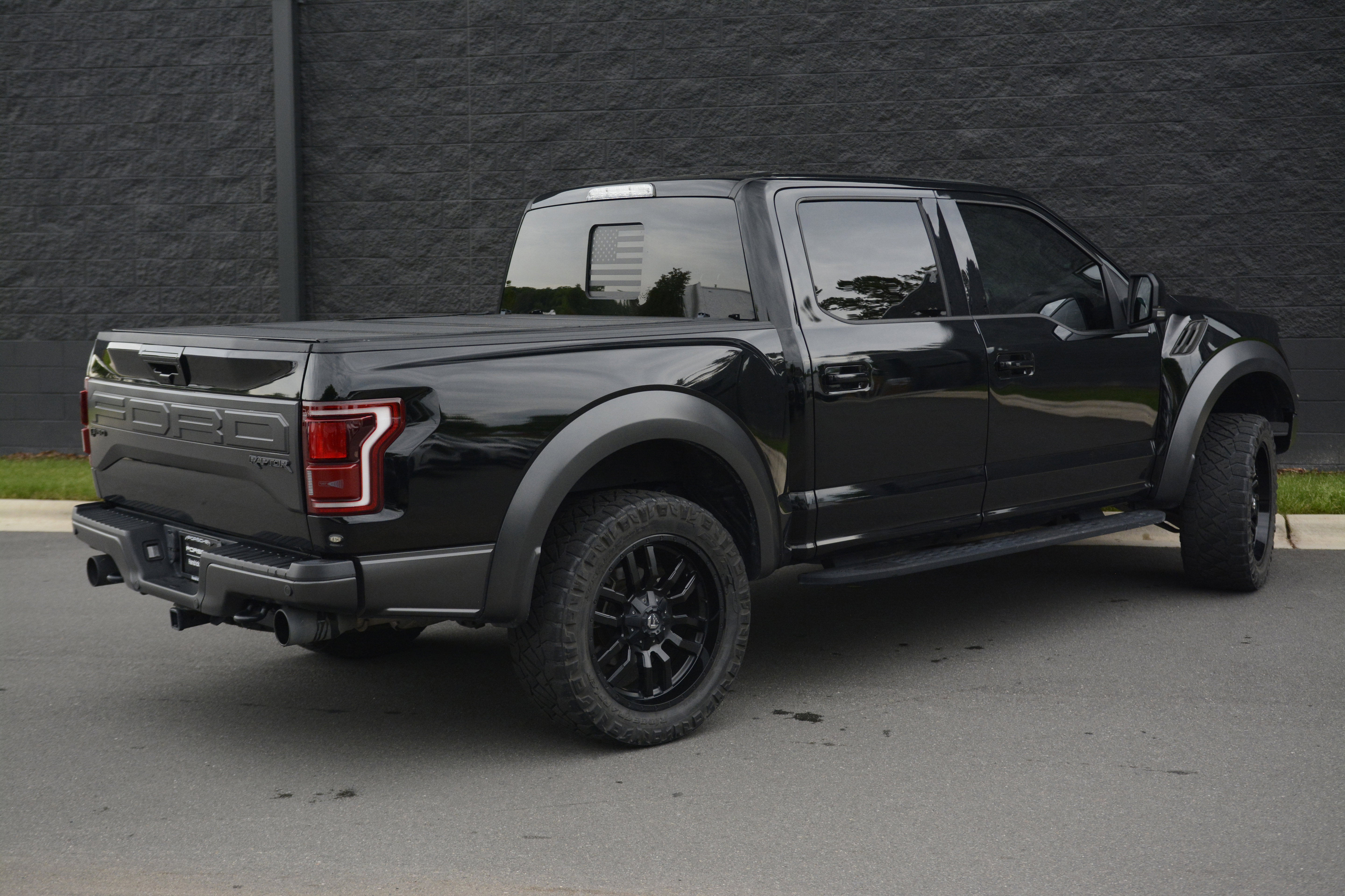 Used 2018 Ford F150 Raptor w/ Equipment Group 802A Luxury AWD/4WD image 7