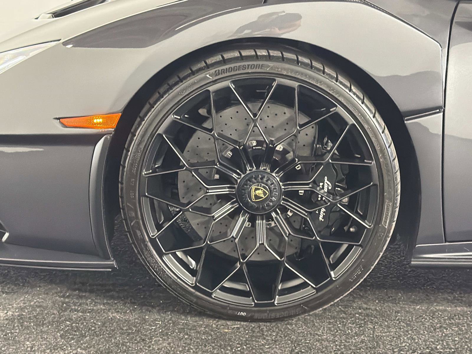 Used 2022 Lamborghini Huracan STO image 12