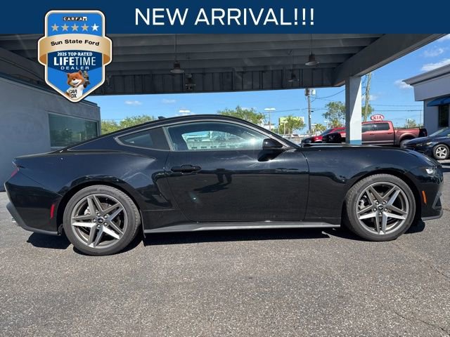 Used 2024 Ford Mustang Coupe image 1