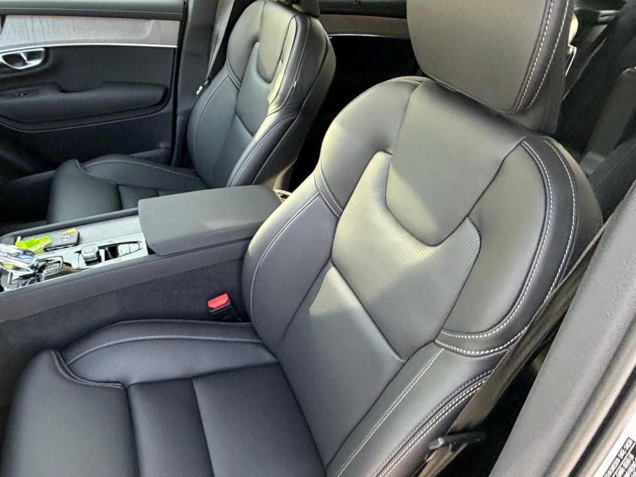 New 2027 Volvo XC90 B6 Ultra AWD/4WD image 18