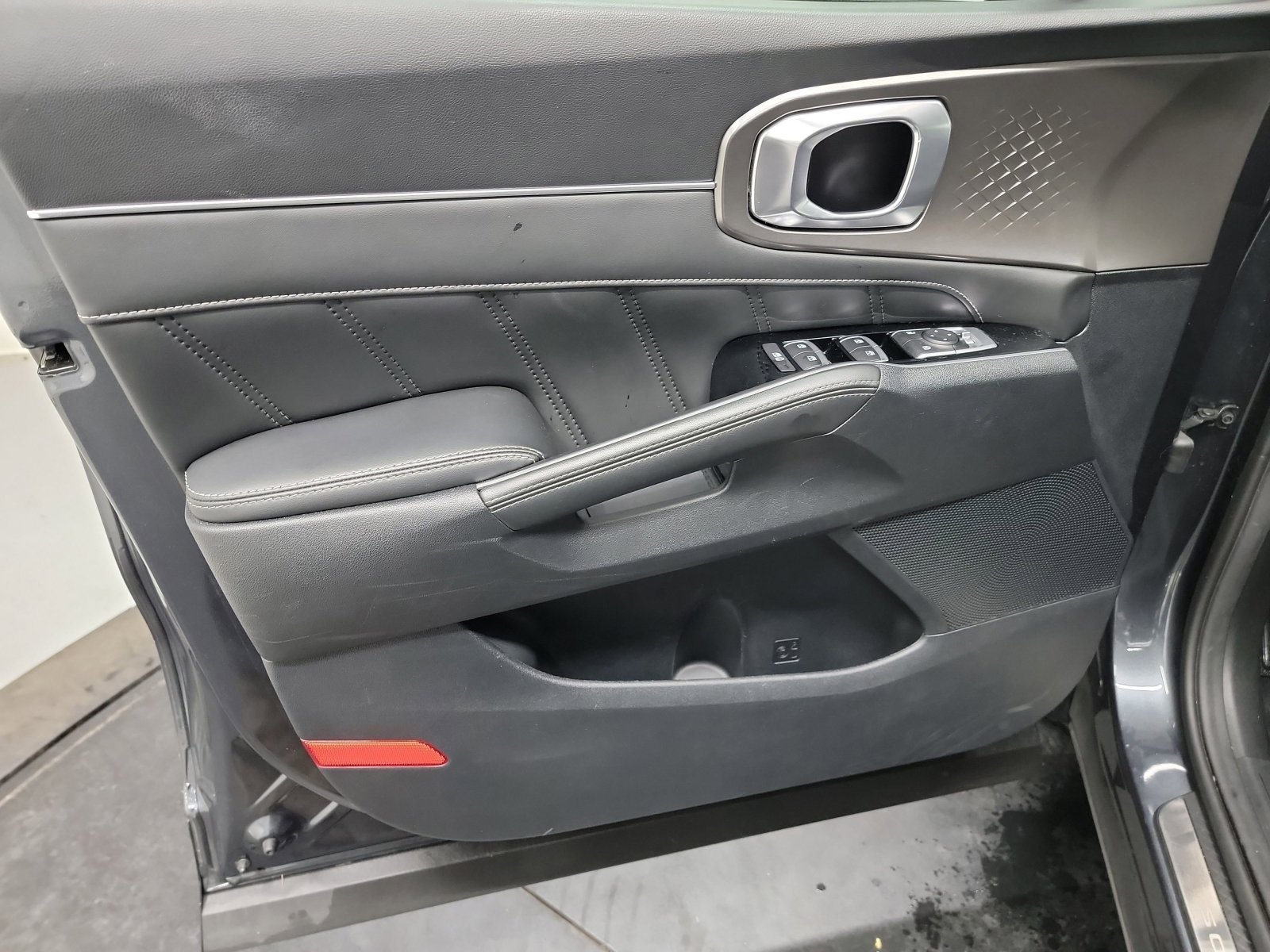 Used 2021 Kia Sorento SX image 13