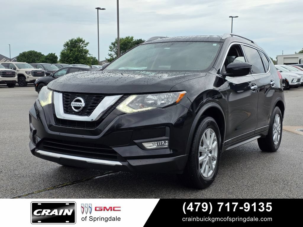 Used 2017 Nissan Rogue SV AWD/4WD image 3