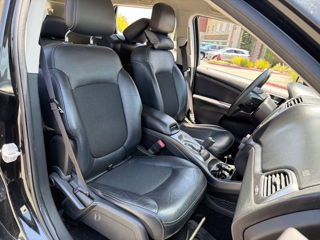 Used 2017 Dodge Journey Crossroad FWD image 23
