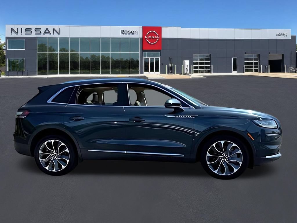 Used 2023 Lincoln Nautilus Reserve w/ Equipment Group 201A AWD/4WD image 2