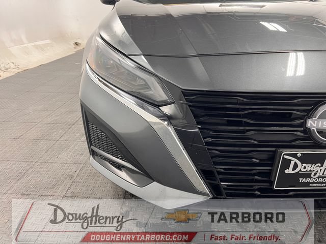 Used 2025 Nissan Altima 2.5 SV FWD image 10