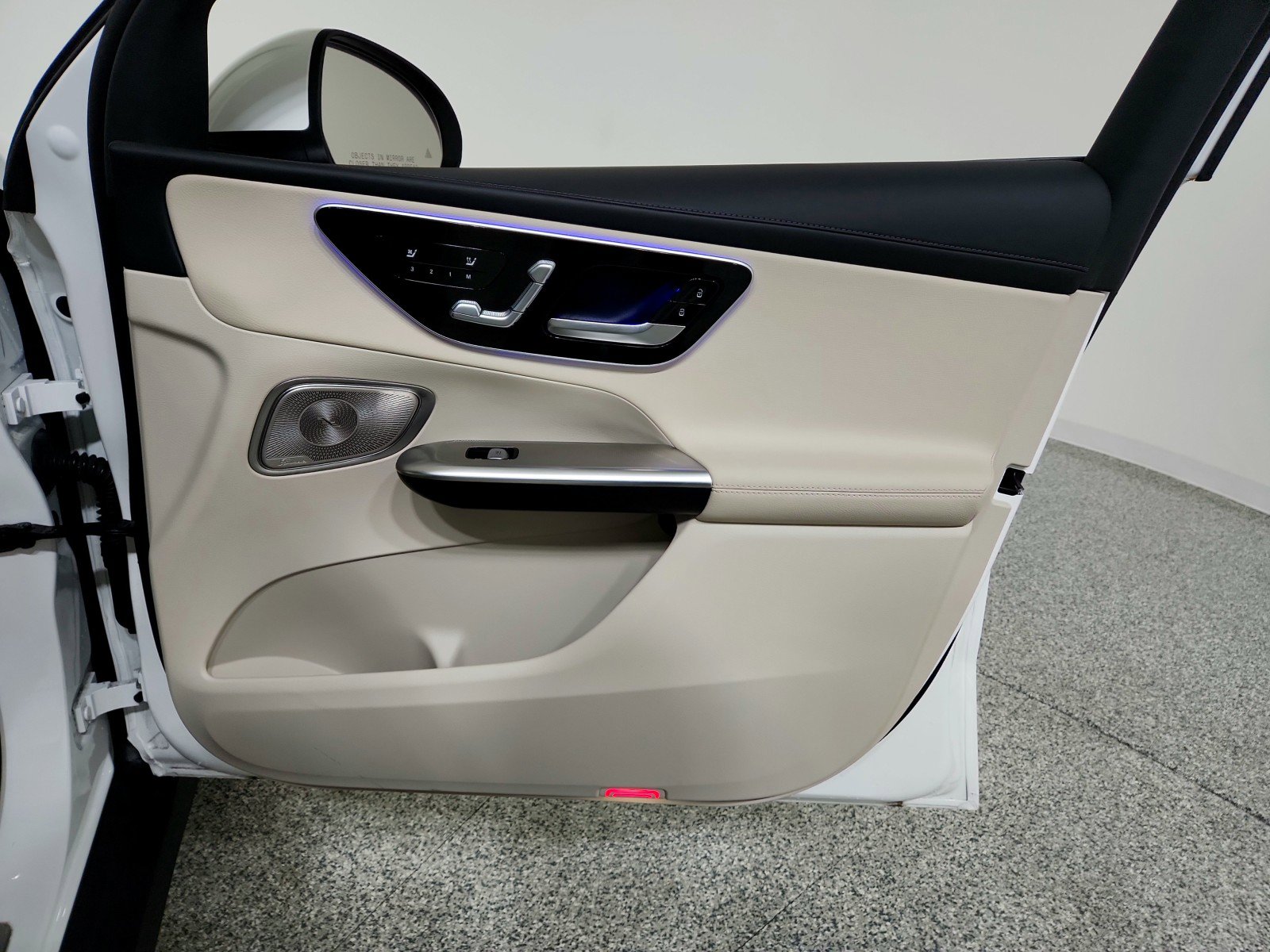 Certified 2024 Mercedes-Benz GLC 300 image 23