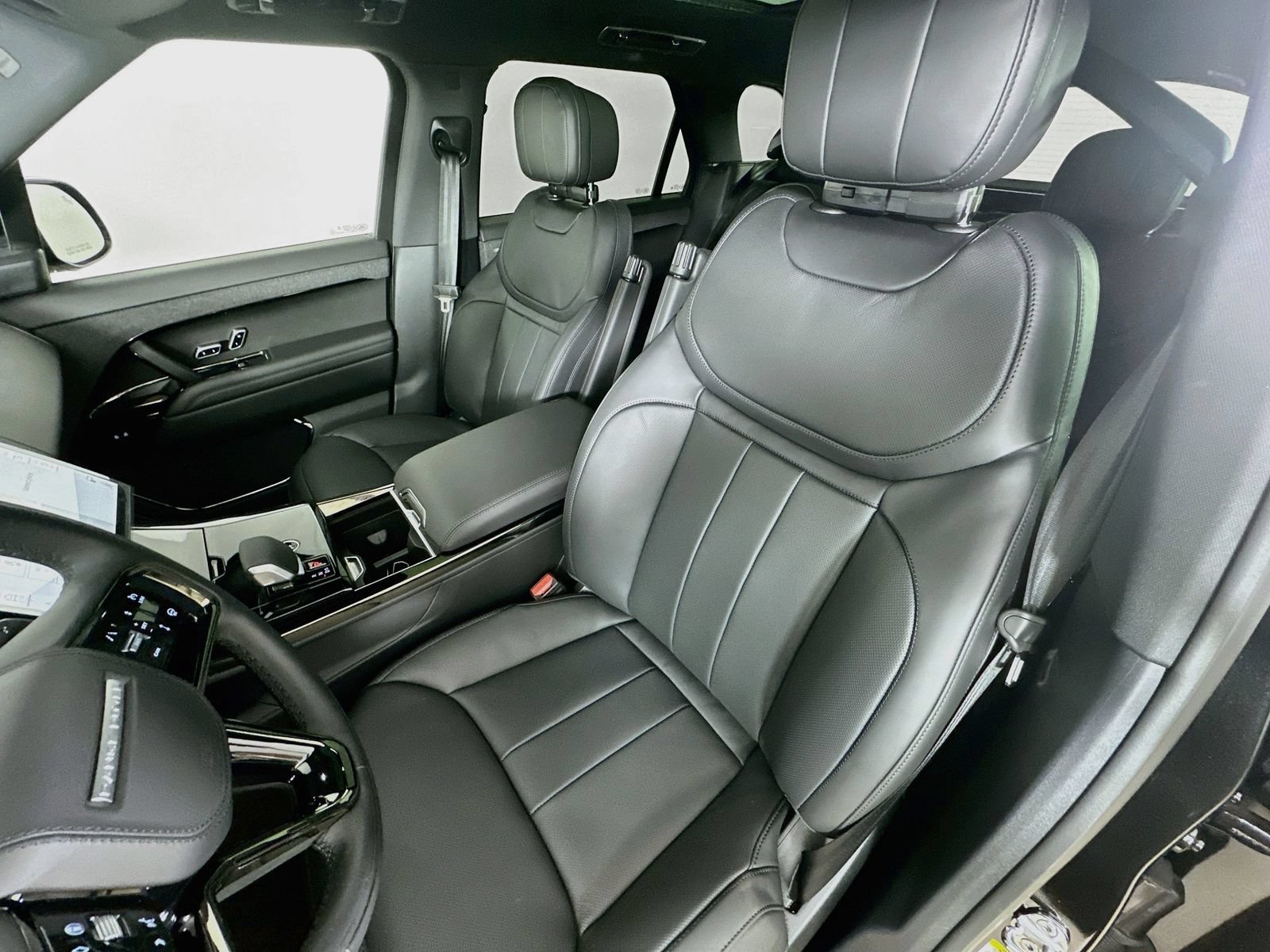 New 2027 Land Rover Range Rover Sport Dynamic SE AWD/4WD image 33