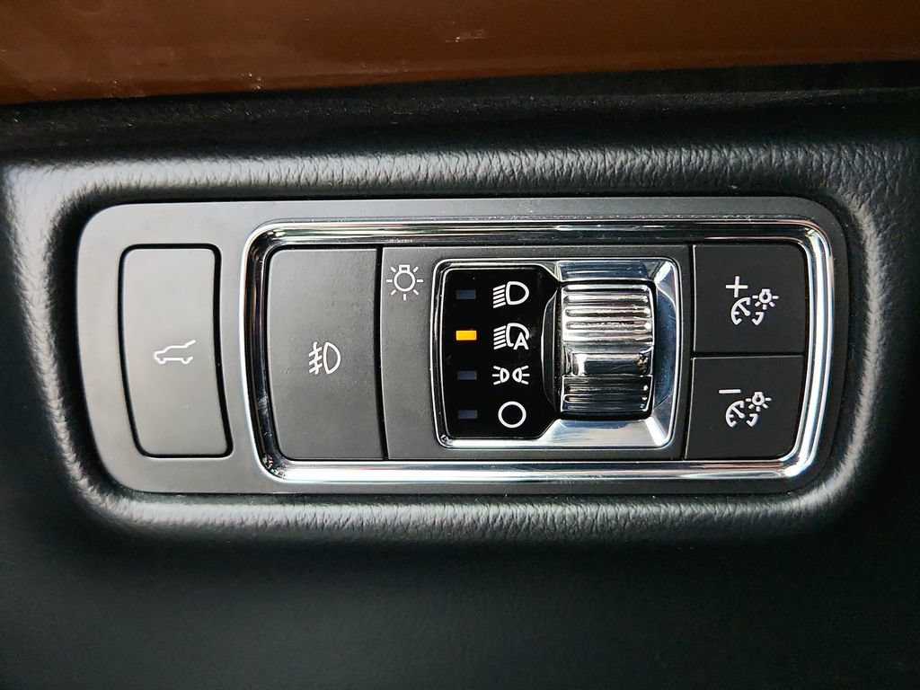 Used 2021 Lincoln Aviator Reserve w/ Elements Package Plus AWD/4WD image 24