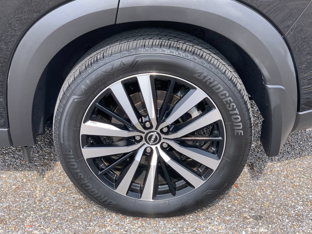 Used 2024 Nissan Pathfinder Platinum FWD image 9