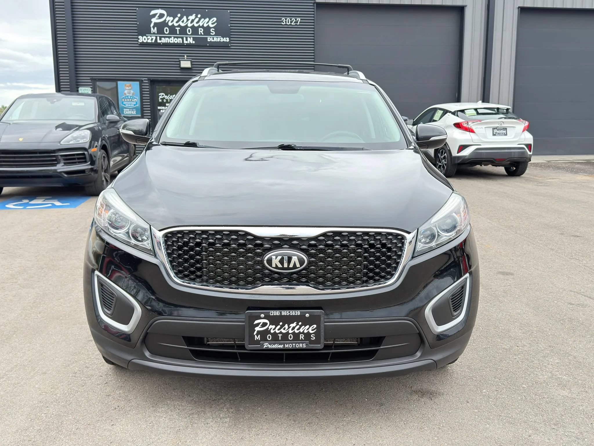 Used 2017 Kia Sorento AWD image 3