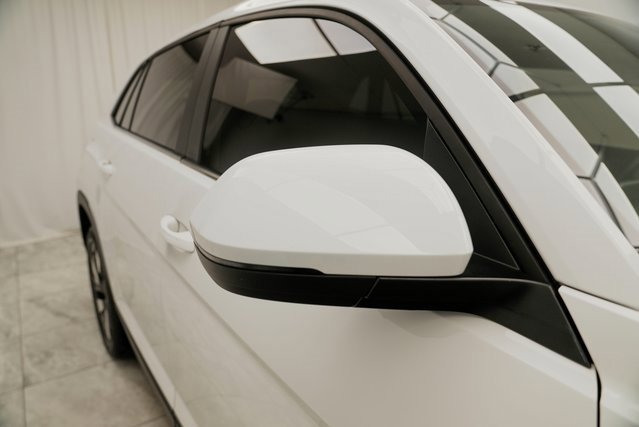 Used 2024 Volkswagen Atlas Cross Sport SE image 17