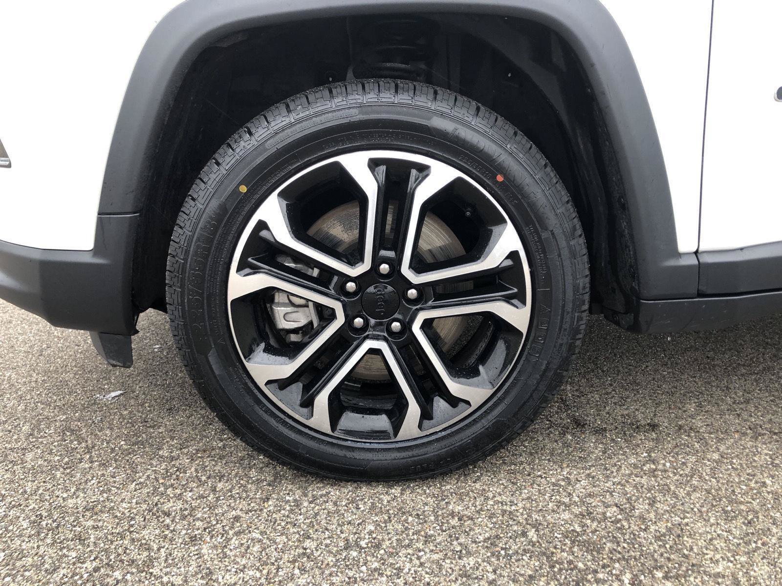 Used 2023 Jeep Compass Limited AWD/4WD image 5