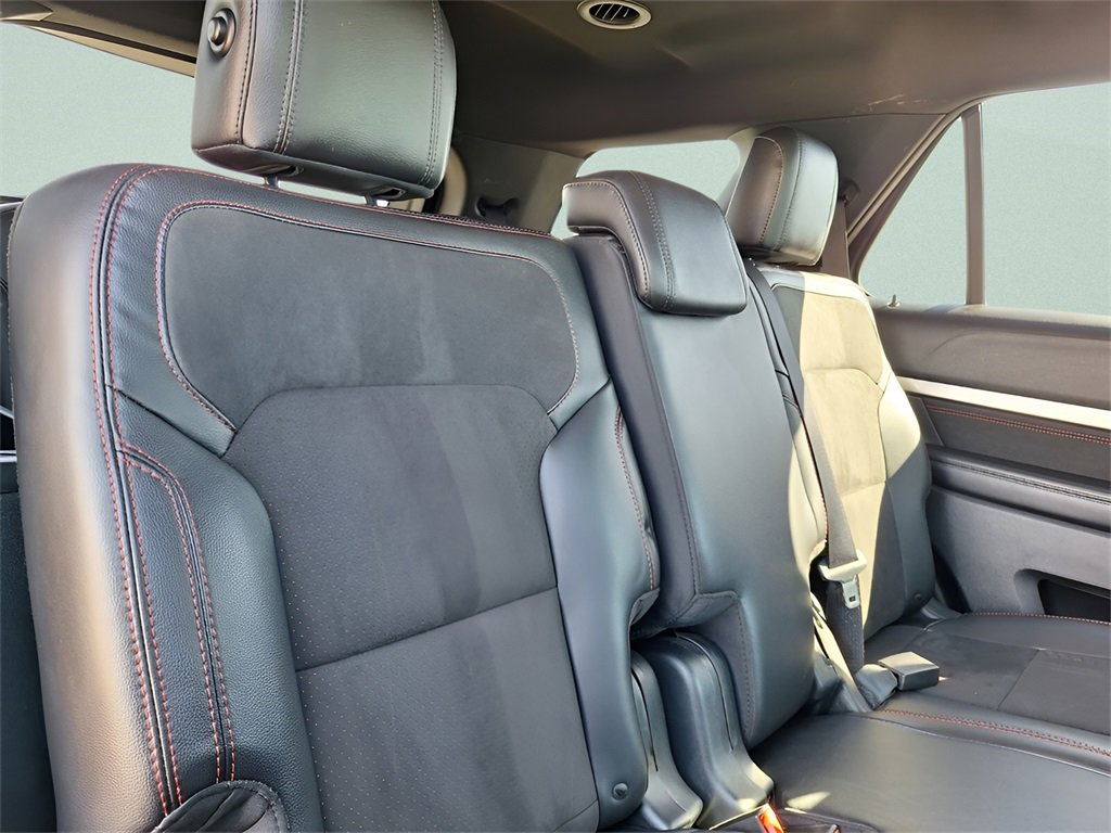 Used 2019 Ford Explorer XLT w/ Equipment Group 202A image 29