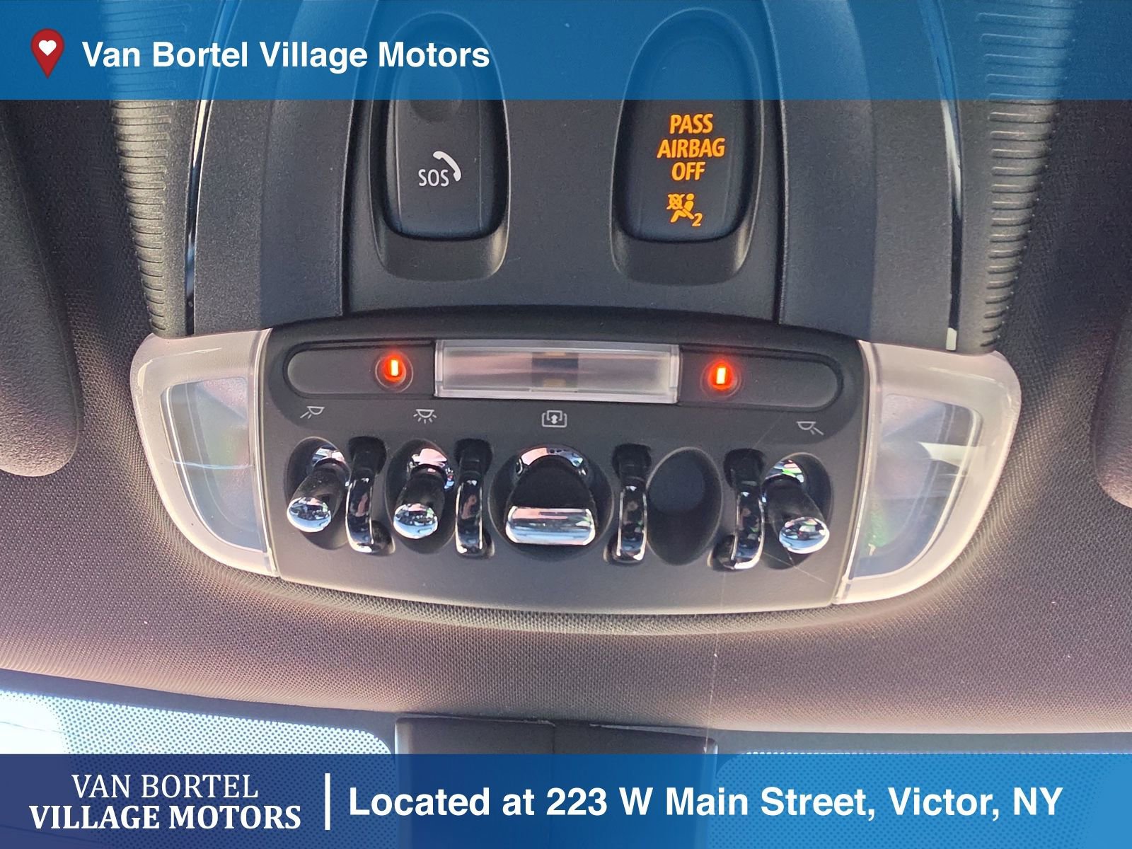 Used 2022 MINI Cooper 4-Door Hardtop image 17