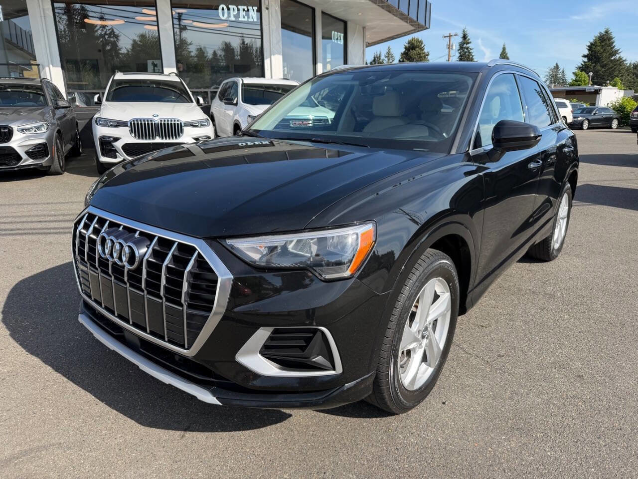 Used 2020 Audi Q3 2.0T Premium AWD/4WD image 1