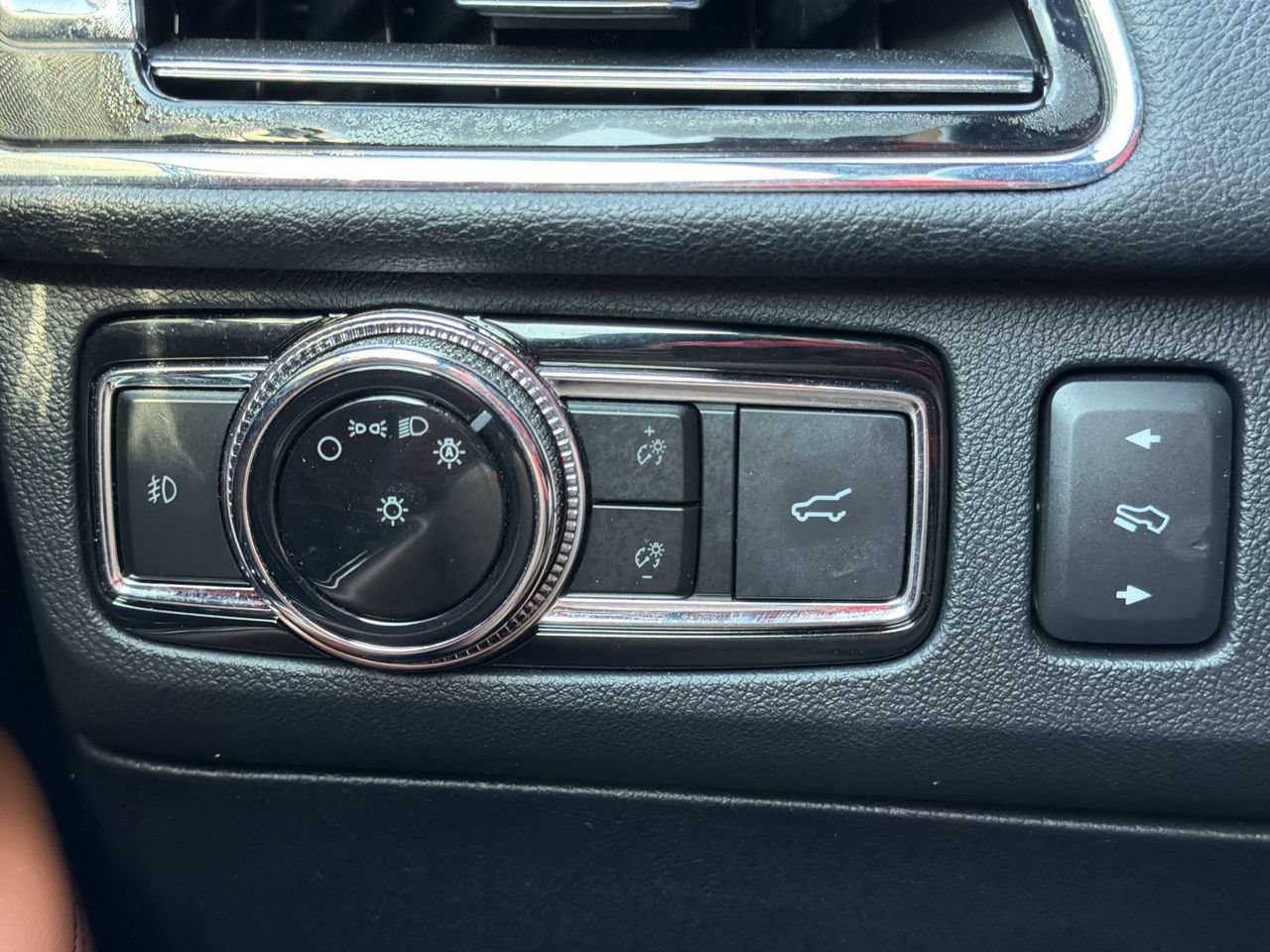 Used 2020 Lincoln Navigator Reserve AWD/4WD image 10