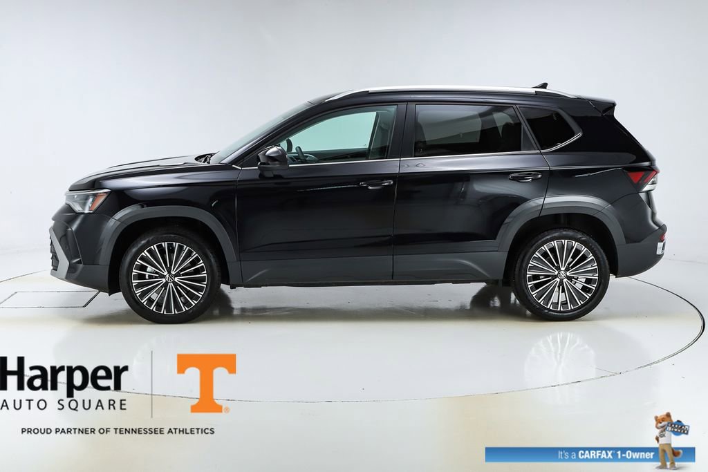 Used 2025 Volkswagen Taos SE image 39