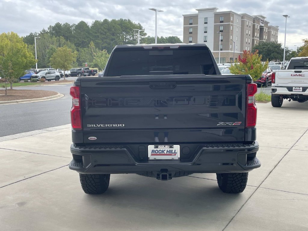 Used 2024 Chevrolet Silverado 1500 ZR2 w/ Technology Package AWD/4WD image 3