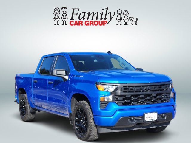 Used 2025 Chevrolet Silverado 1500 Custom AWD/4WD image 2