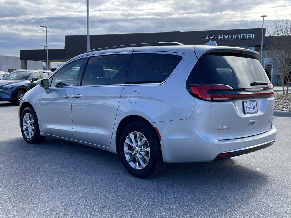 Used 2022 Chrysler Pacifica Touring-L image 21