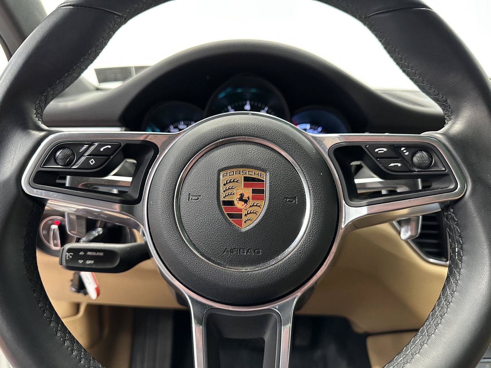Used 2018 Porsche Macan AWD/4WD image 25