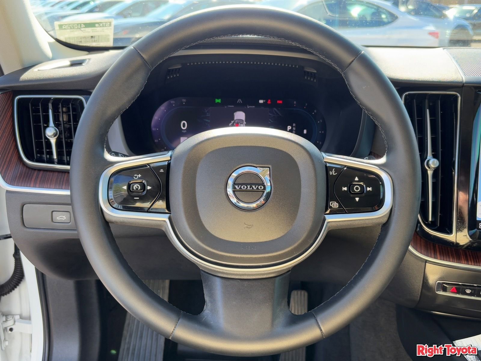 Used 2023 Volvo XC60 B5 Plus w/ Protection Package image 18