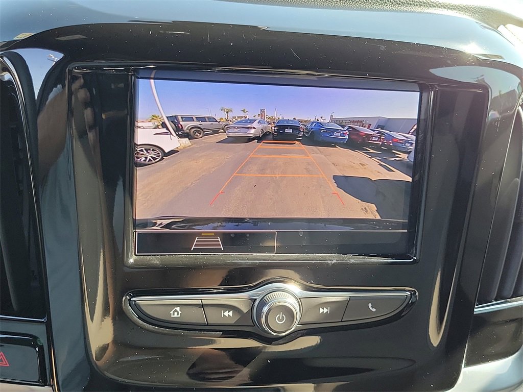 Used 2022 Chevrolet Traverse LS image 10