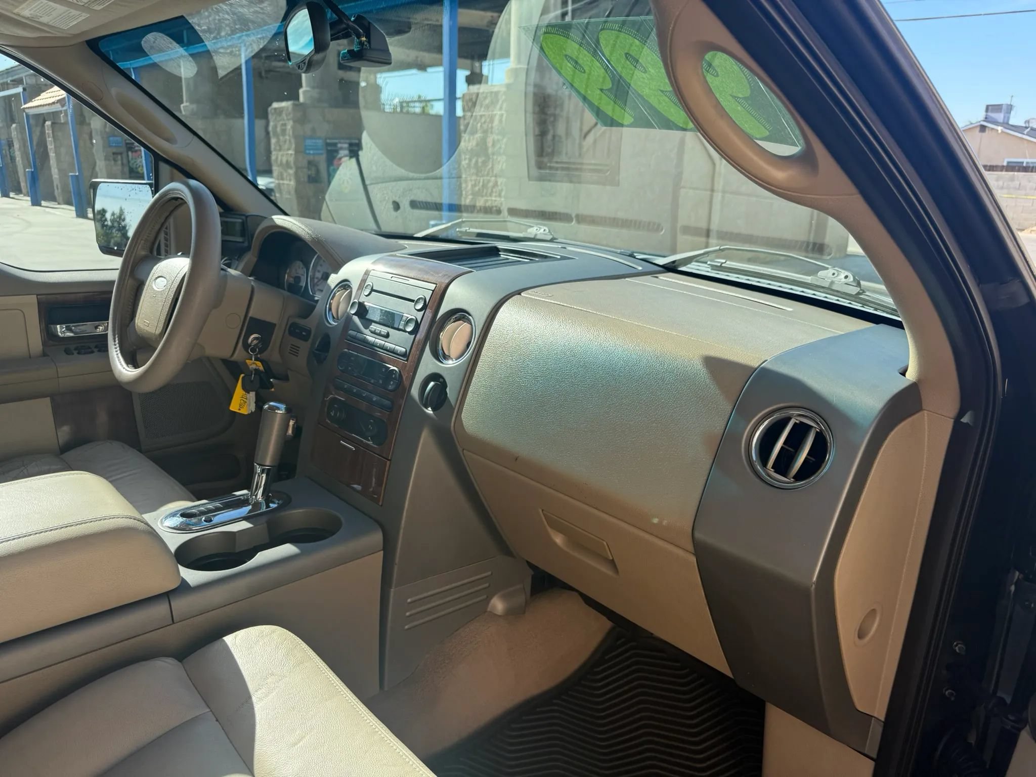 Used 2004 Ford F150 Lariat RWD image 12