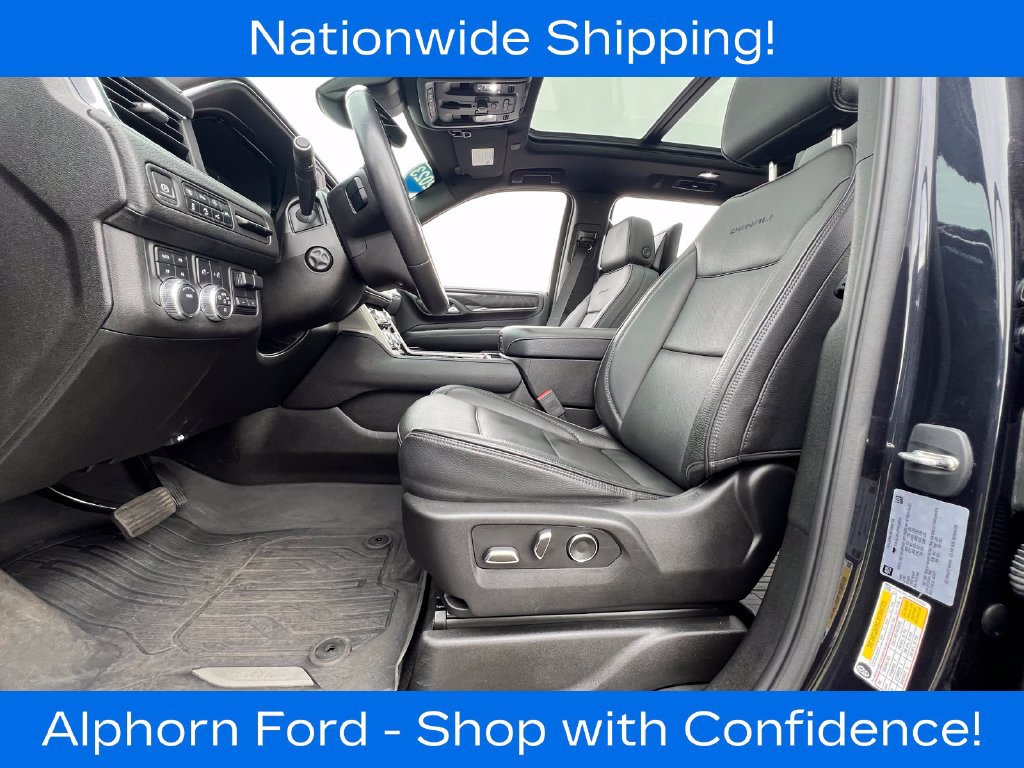 Used 2023 GMC Yukon XL Denali w/ Advanced Technology Package AWD/4WD image 30