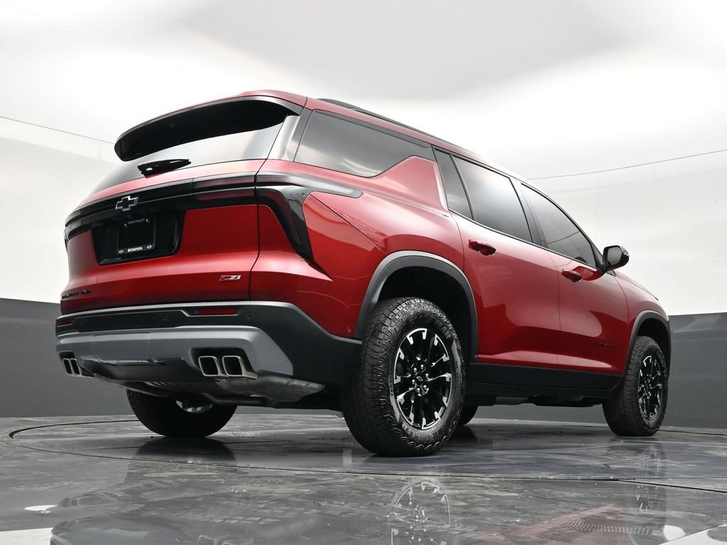 Used 2025 Chevrolet Traverse Z71 w/ Enhanced Driving Package AWD/4WD image 26