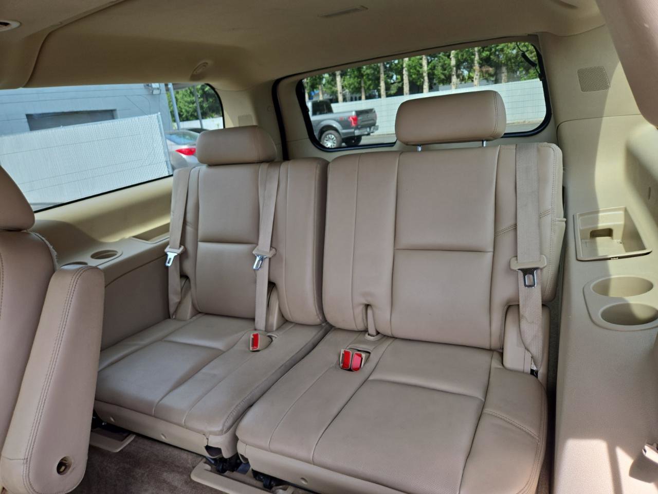 Used 2011 GMC Yukon XL Denali AWD/4WD image 12