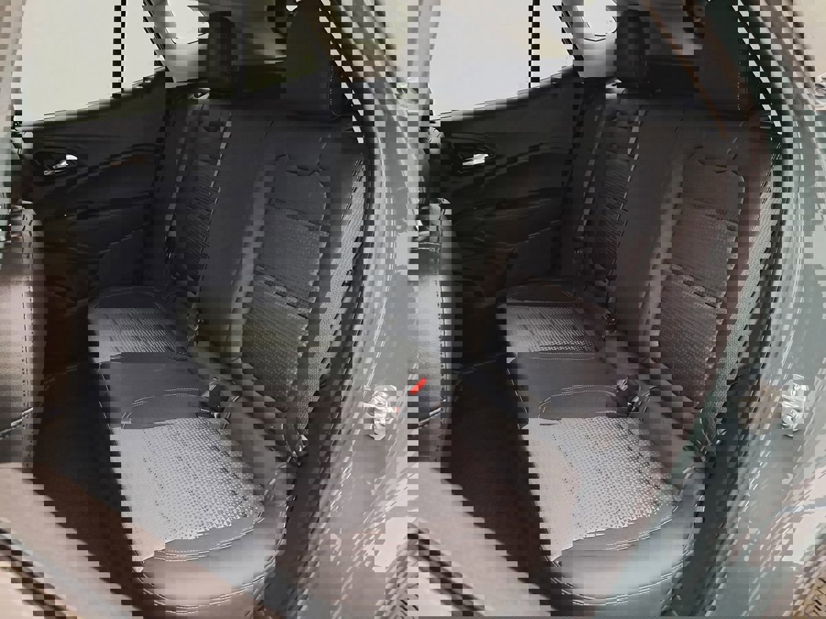 Used 2025 Chevrolet Trax LT image 19