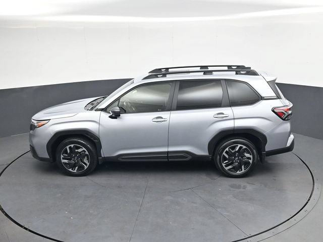 Used 2025 Subaru Forester Limited AWD/4WD image 27