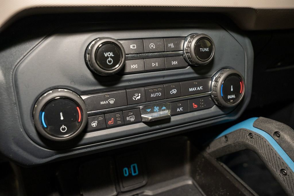 Used 2022 Ford Bronco Wildtrak image 15