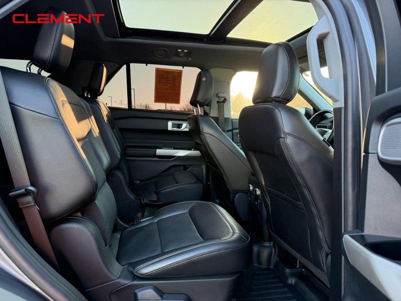 Used 2022 Ford Explorer Limited w/ Equipment Group 301A image 15