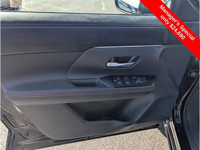 Certified 2025 Nissan Kicks SR image 16