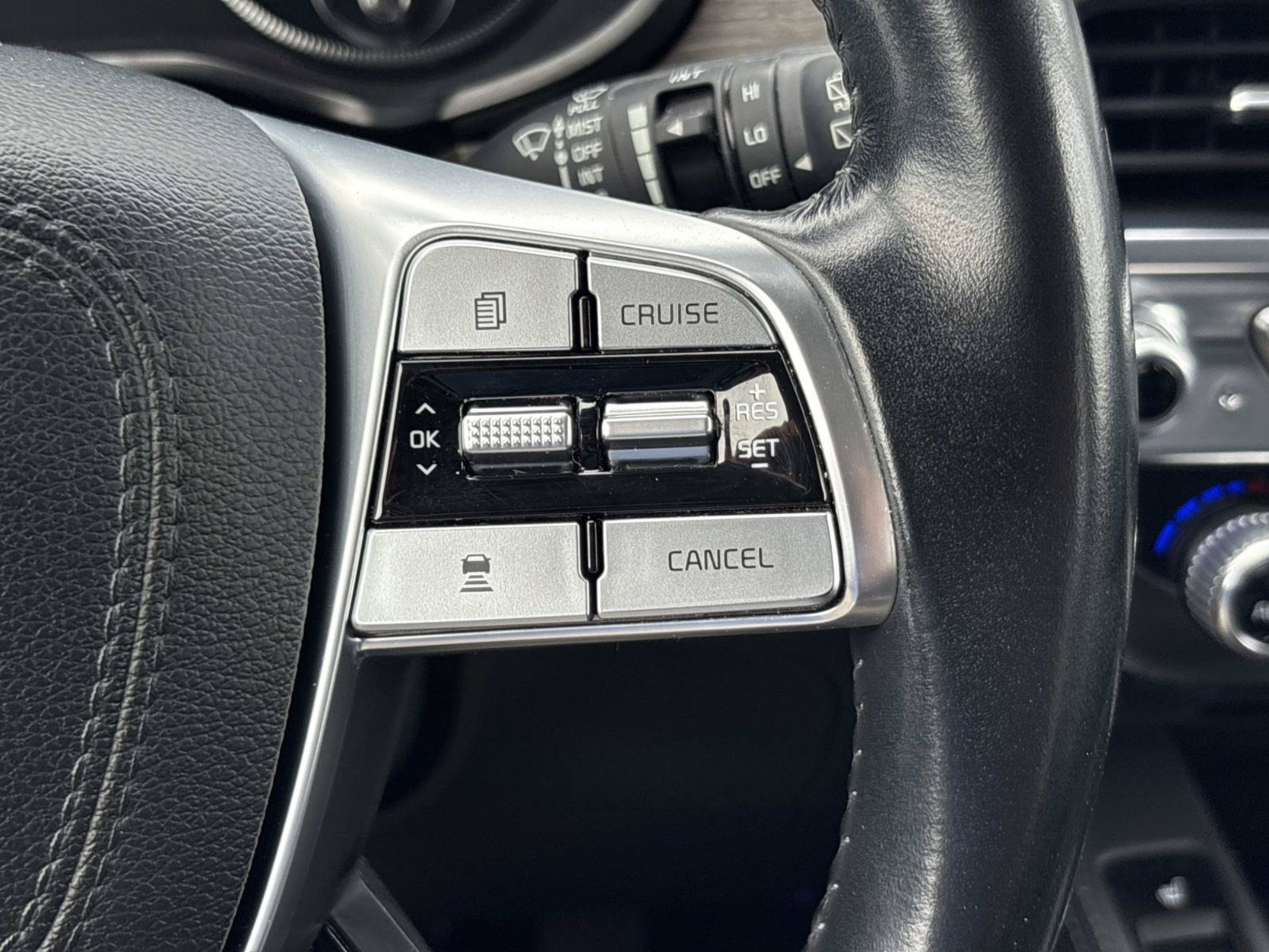 Used 2022 Kia Telluride EX w/ EX Premium Package FWD image 31