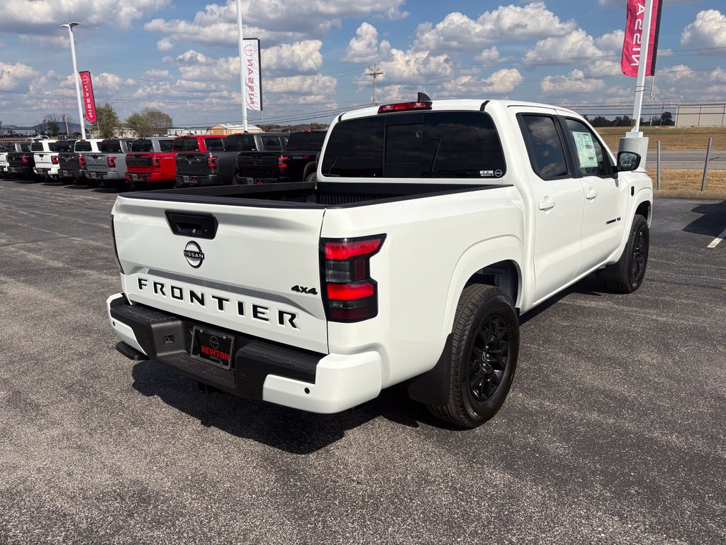 New 2027 Nissan Frontier SV w/ Tow Package AWD/4WD image 4