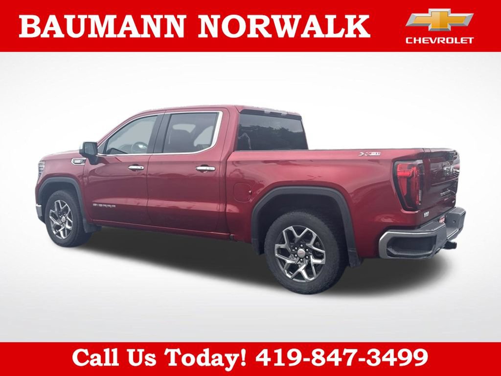 Used 2023 GMC Sierra 1500 SLT w/ SLT Premium Package AWD/4WD image 4