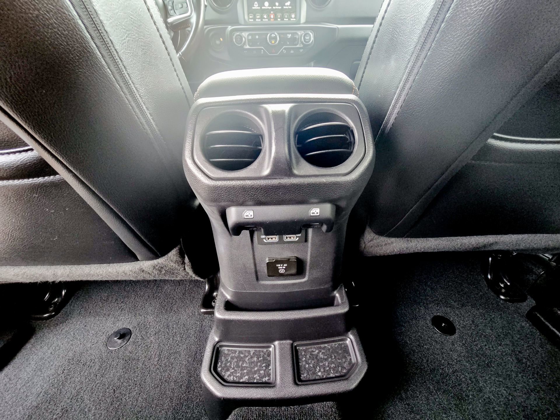 Used 2022 Jeep Wrangler Unlimited Sahara image 18