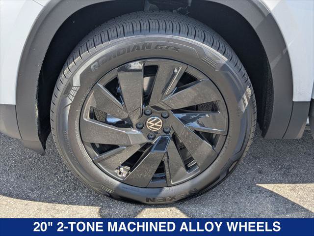 Certified 2026 Volkswagen Atlas SE w/ Panoramic Sunroof Package FWD image 9