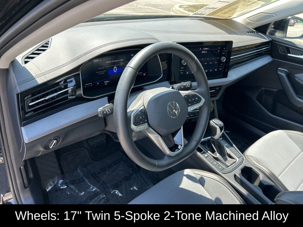 Used 2025 Volkswagen Jetta SE w/ Sunroof Package FWD image 23