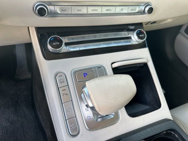 Used 2020 Genesis G90 5.0 Ultimate AWD/4WD image 22